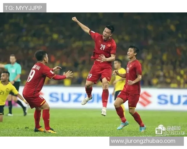 斯托克松德与卡尔堡斯的激烈对决揭示足球战术与团队合作的重要性